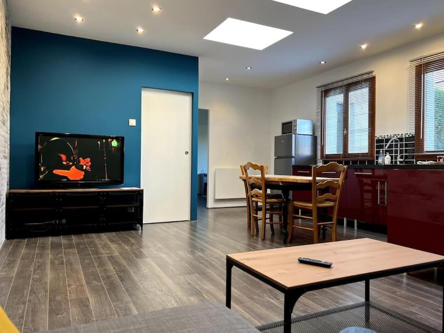Appartement Calme Au Coeur Du Jardin Violaines Exterior foto